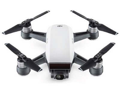 dji-spark-vs-yuneec-breeze-final-image dji spark vs yuneec breeze